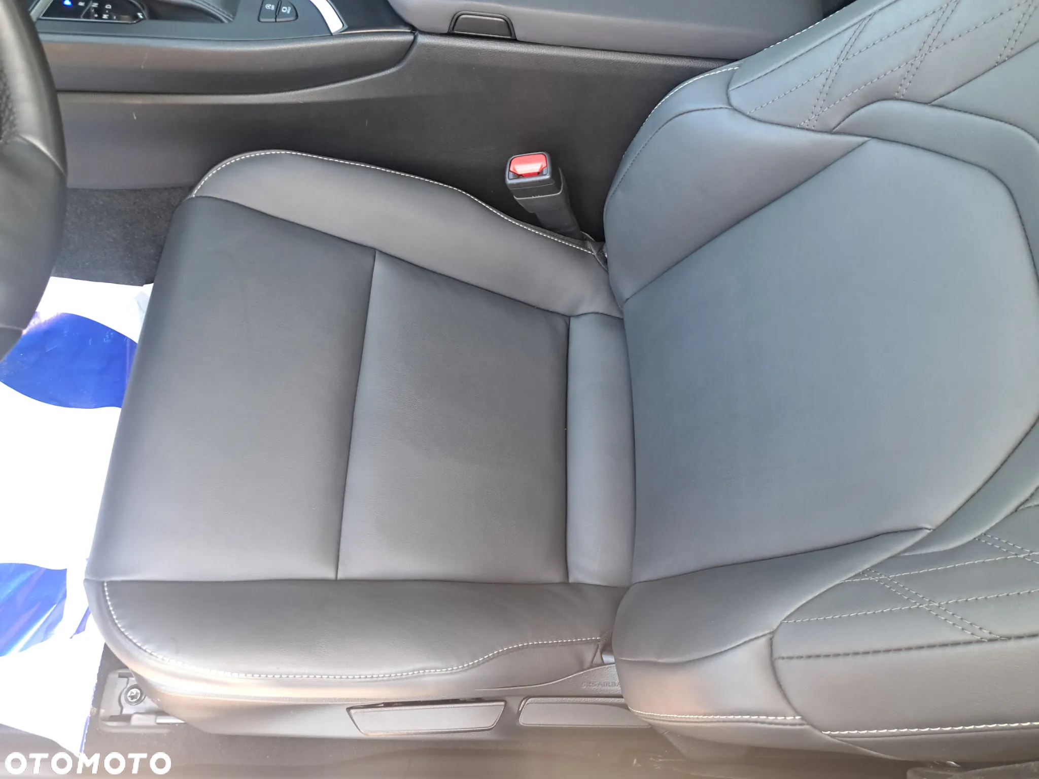 Lexus UX 200 GPF F Sport Design+ 2WD - 10