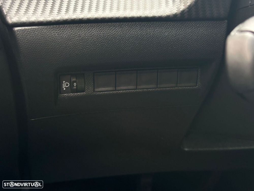 Peugeot 208 1.2 PureTech Allure Pack - 15