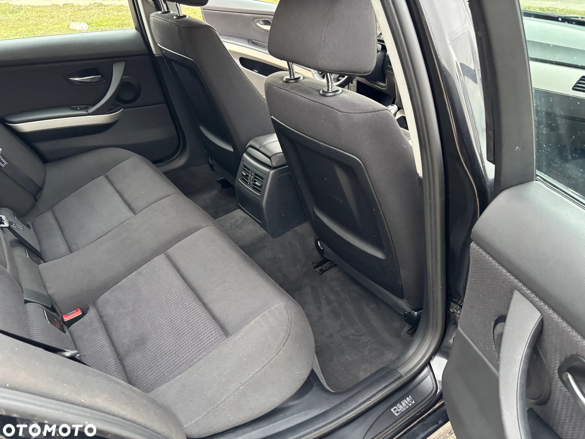 BMW Seria 3 320d Touring Efficient Dynamics Edition - 16