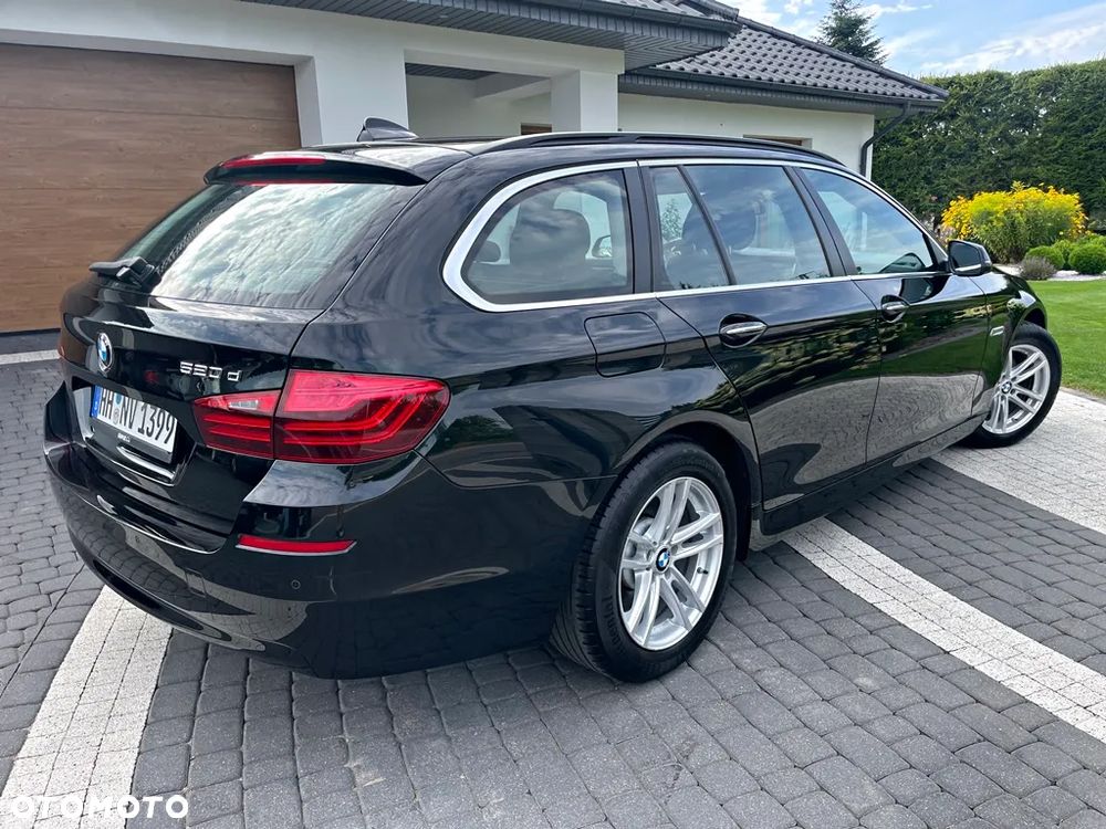 BMW Seria 5 520d Touring - 9