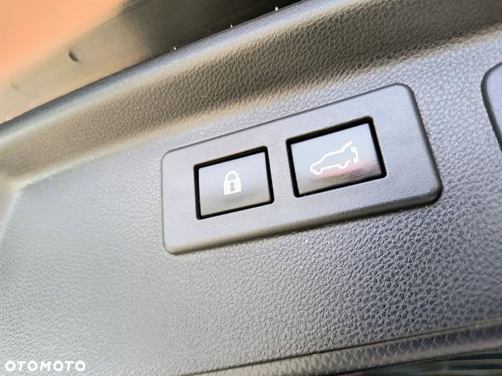 Subaru Forester 2.0i-L Platinum (EyeSight) Lineartronic - 28