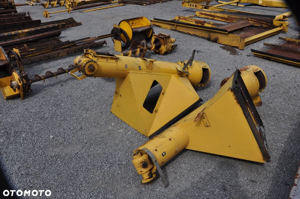 WAŁ PÓŁOŚ KOŁO PASOWE NEW HOLLAND TF 78 TX66 - 25