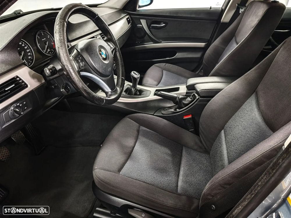 BMW 320 d - 15