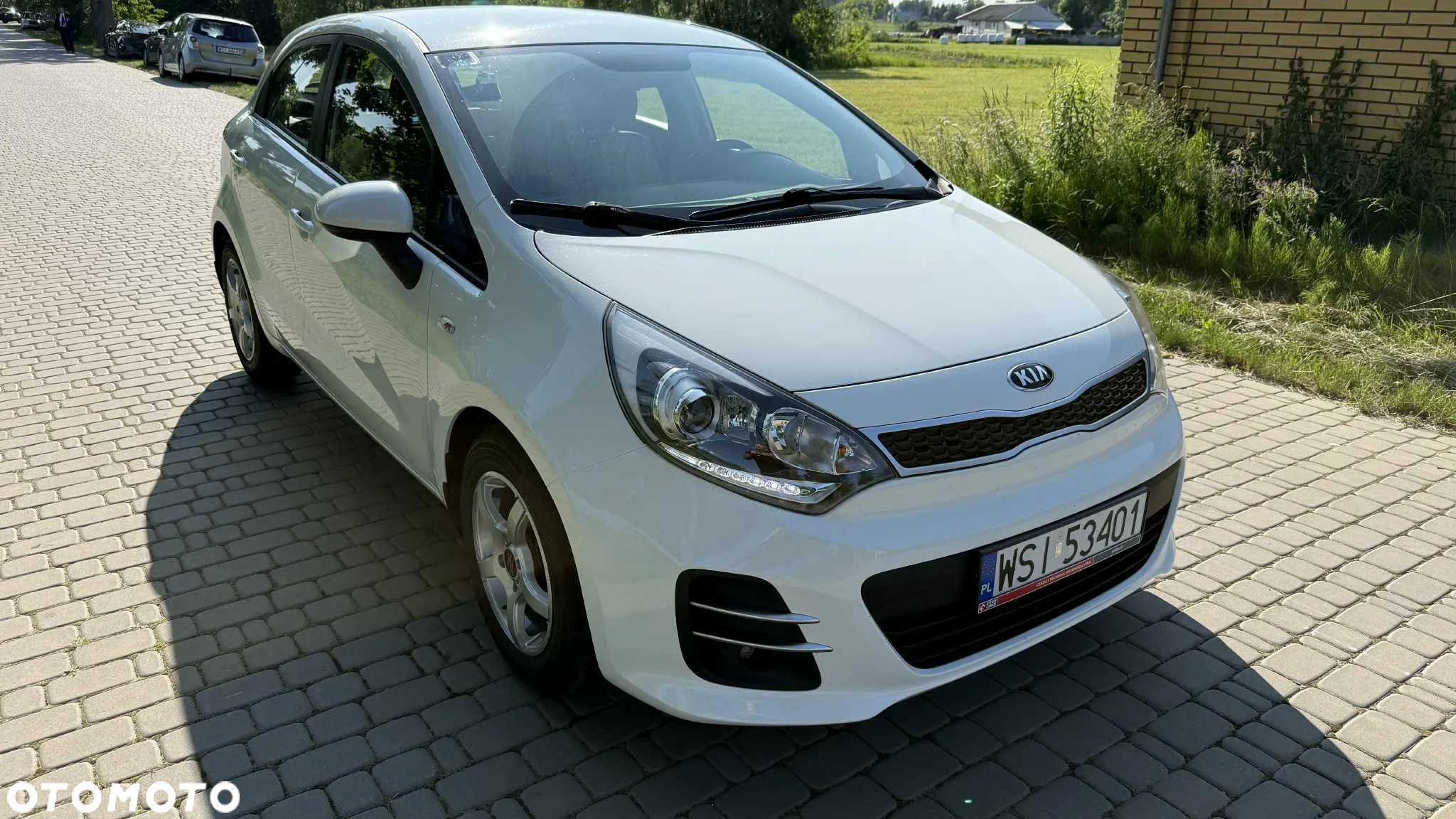 Kia Rio 1.2 L - 2