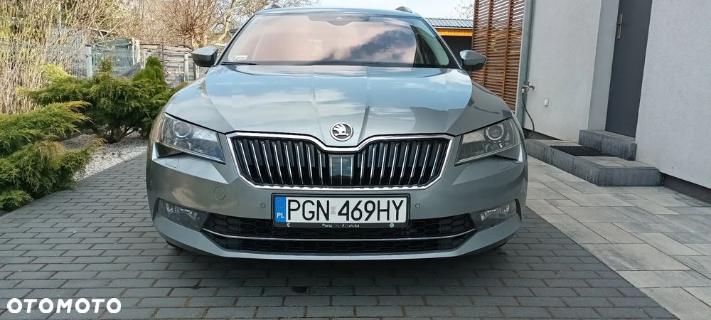Skoda Superb 2.0 TDI Style DSG - 10