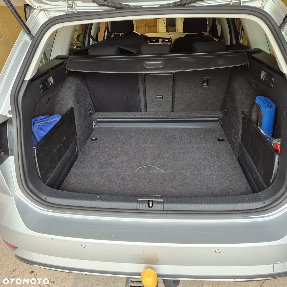 Volkswagen Golf - 5