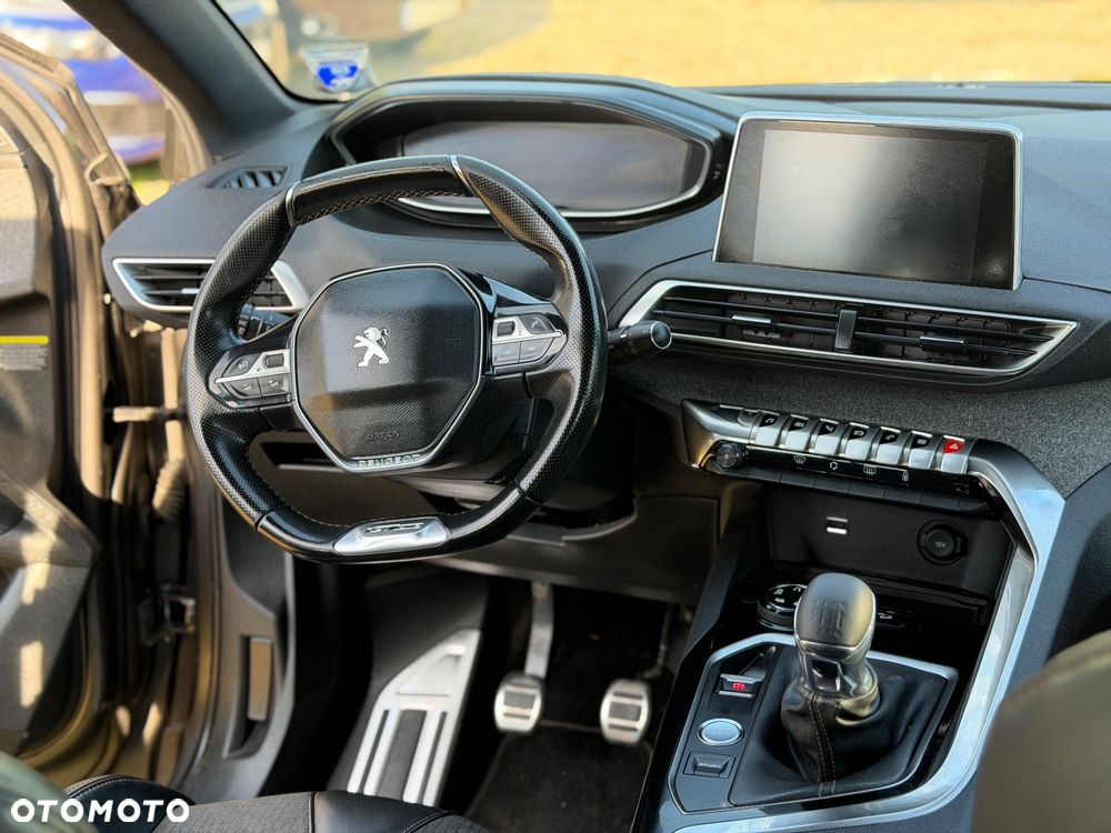 Peugeot 5008 1.6 BlueHDi Allure 7os - 28