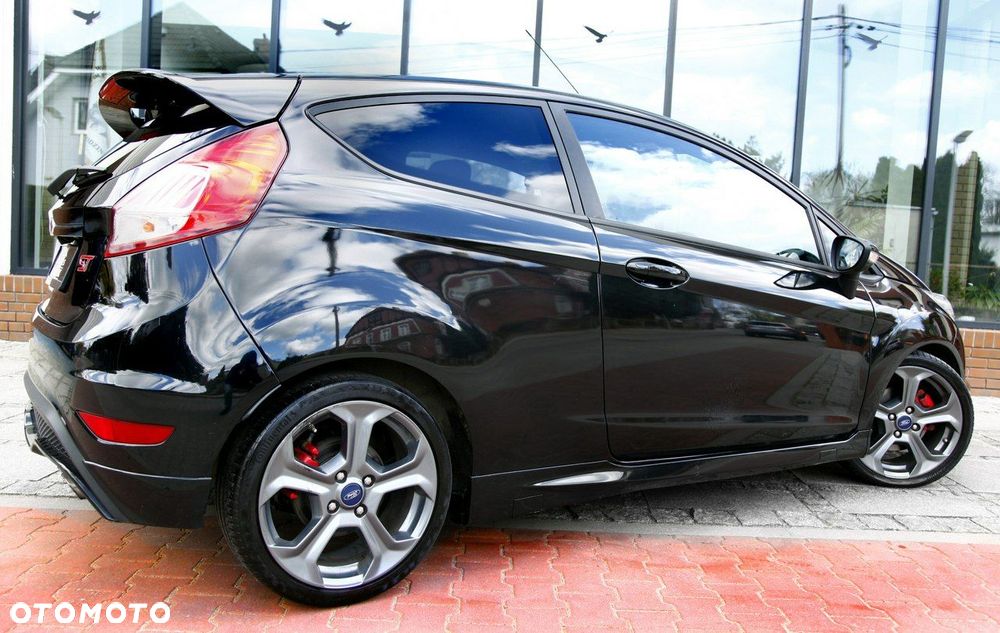 Ford Fiesta ST - 34