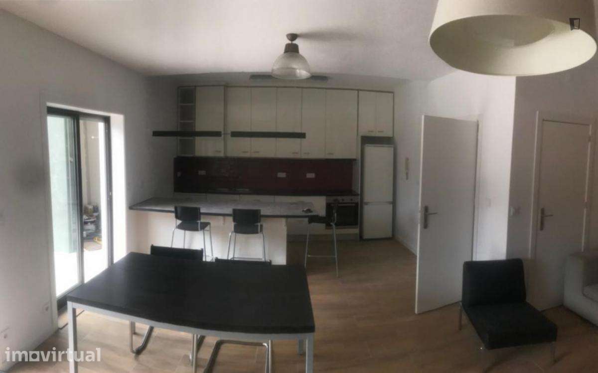 Quarto - localizado em Cedofeita Porto - Grande imagem: 4/13