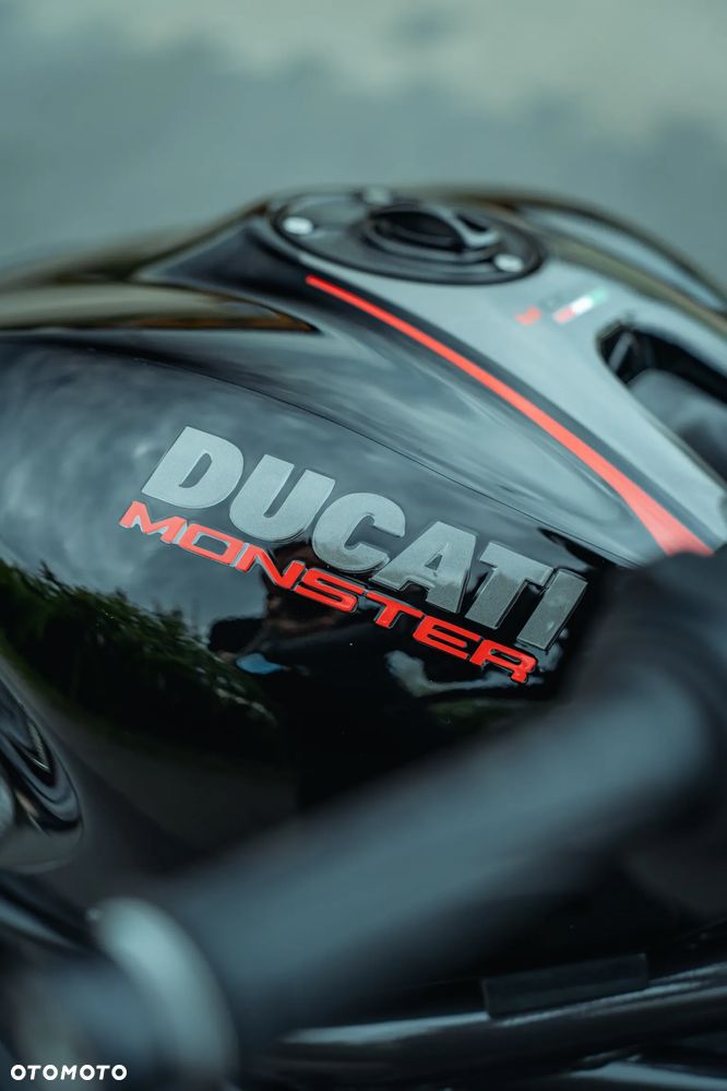 Ducati Monster - 33