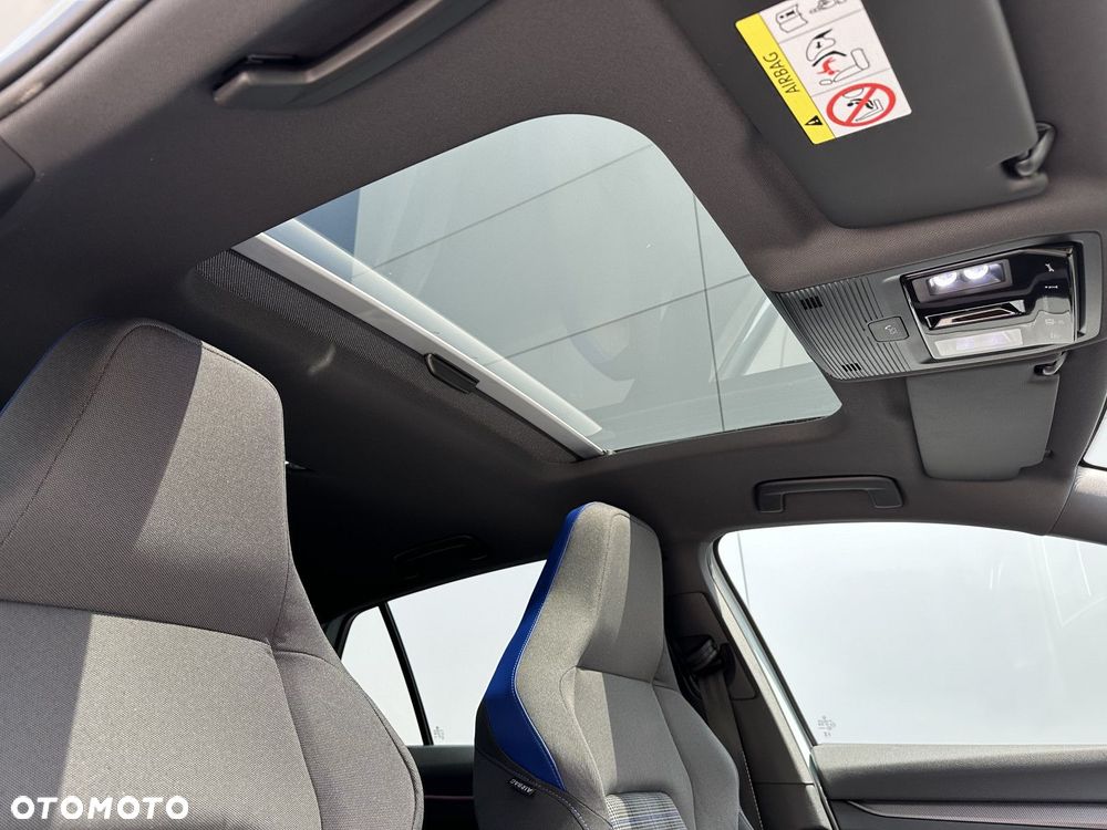 Volkswagen Golf - 26