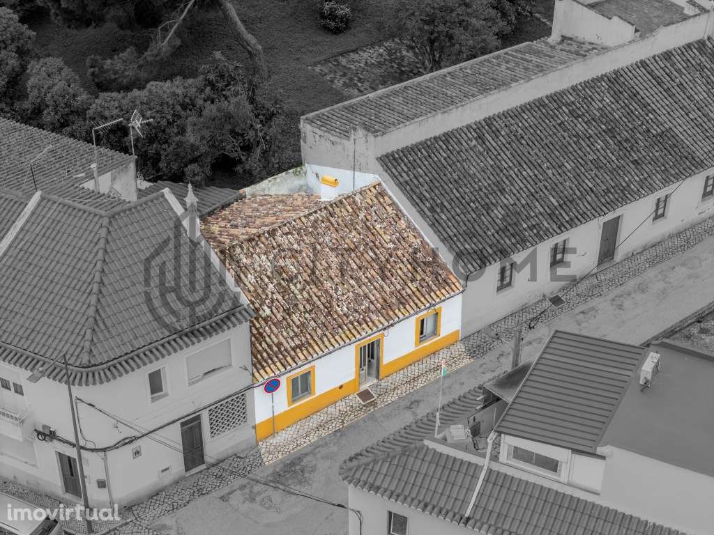 Moradia T2 com quintal no centro de Lagoa - Grande imagem: 3/30