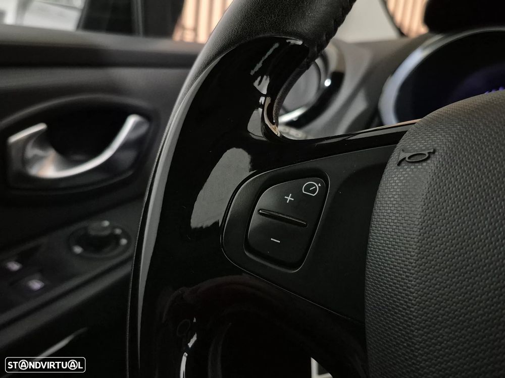 Renault Clio 1.5 dCi Dynamique S EDC - 17