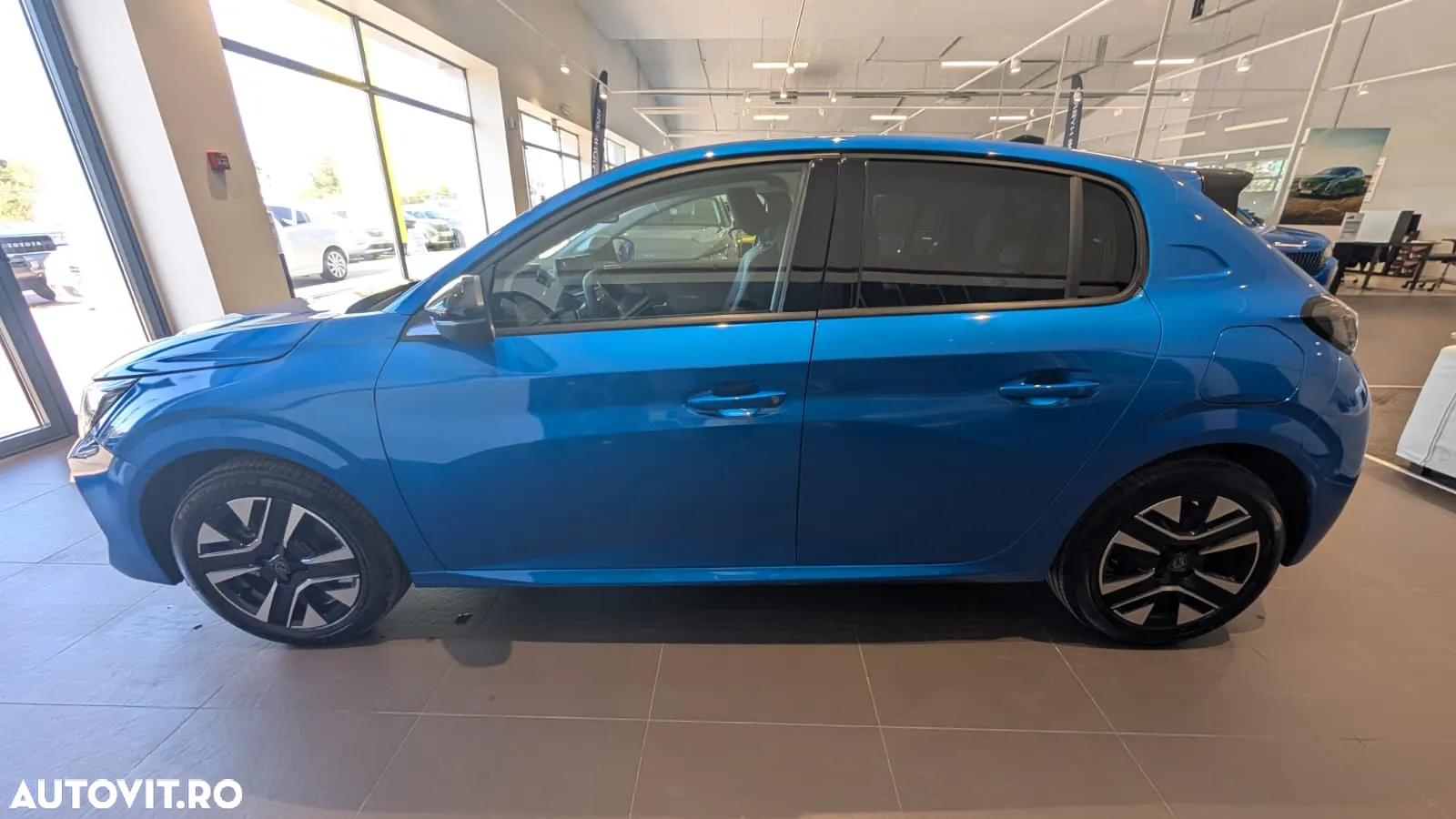 Peugeot 208 1.2L e-DCS6 MHEV Allure - 4