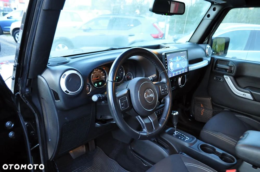 Jeep Wrangler 3.6 Unlim Sahara - 15