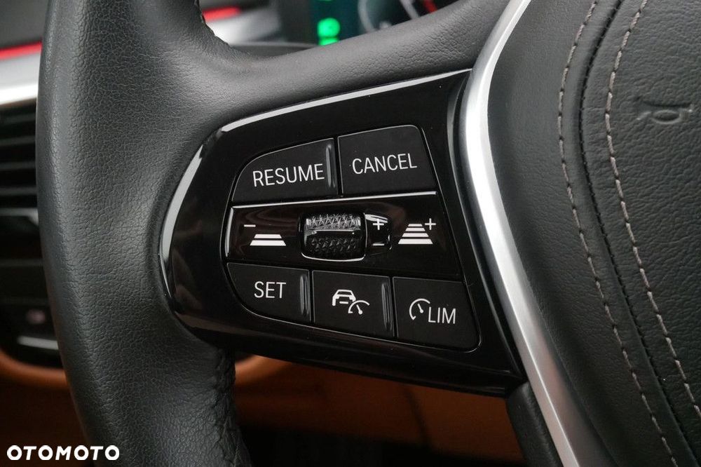 BMW Seria 5 520d xDrive - 30
