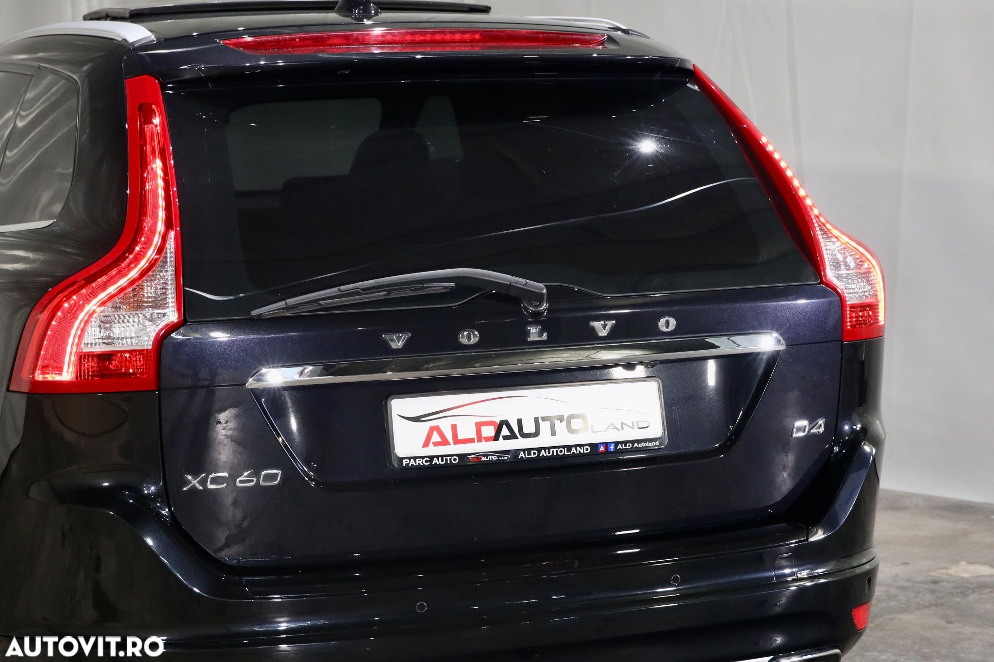 Volvo XC 60 D4 Geartronic Momentum - 30