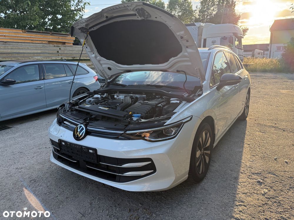 Volkswagen Golf 1.5 eTSI OPF DSG Goal - 2