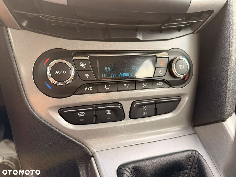 Ford Focus 1.6 TDCi DPF SYNC Edition - 26