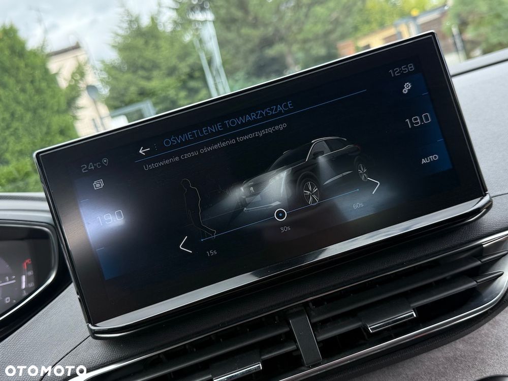 Peugeot 3008 1.5 BlueHDi Allure S&S - 26