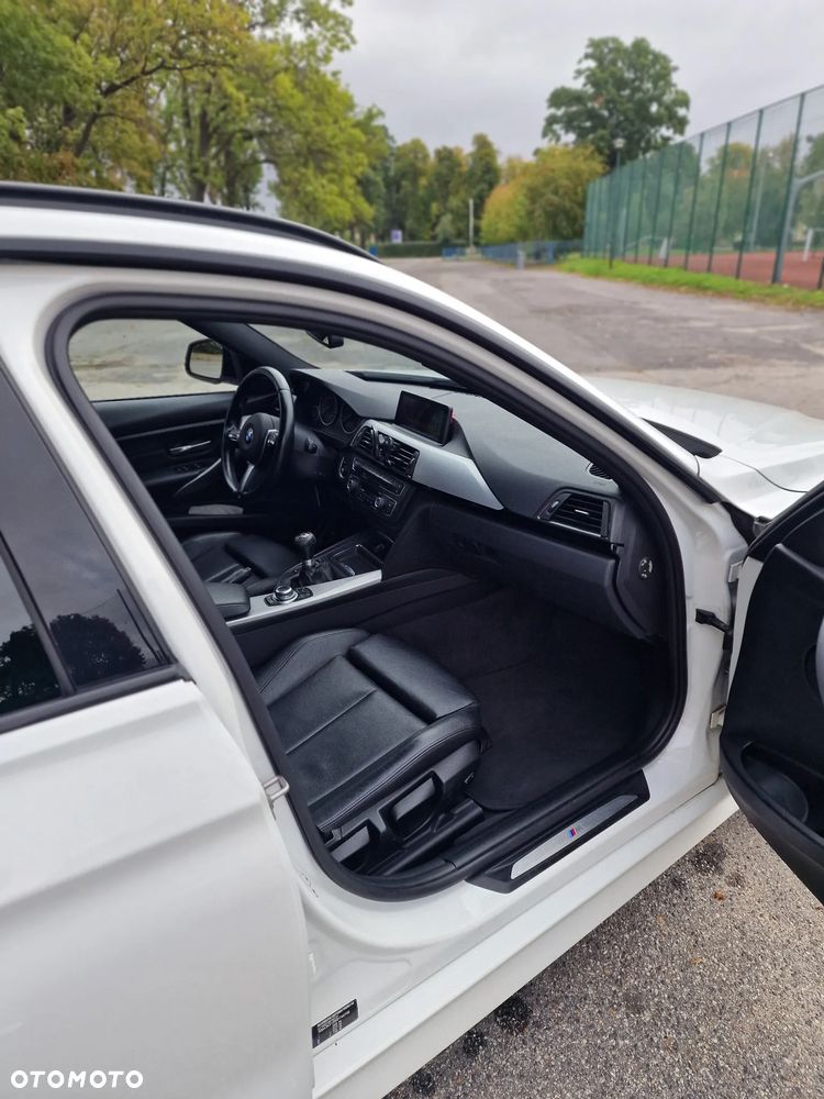 BMW Seria 3 320d - 17