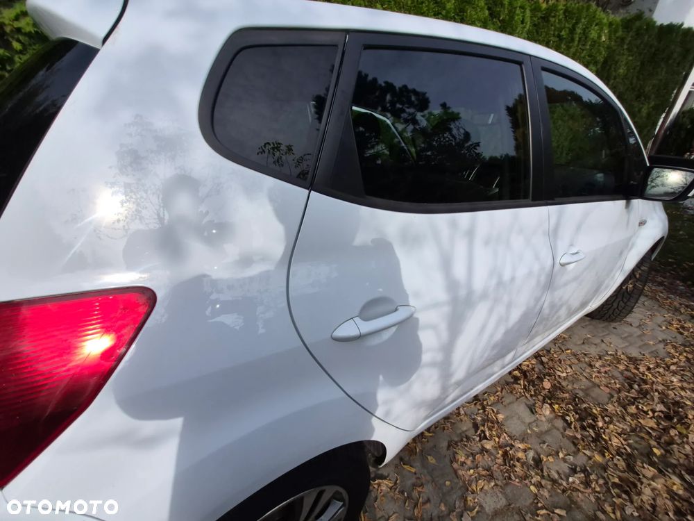 Kia Venga - 3