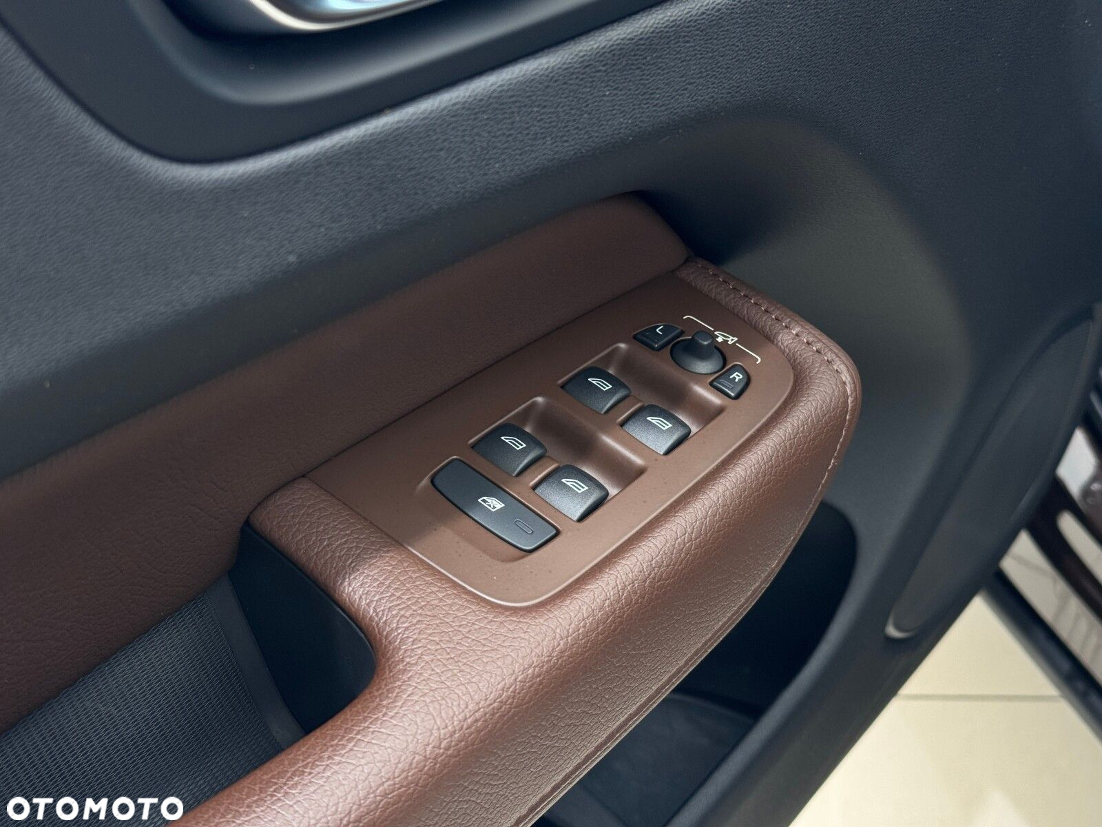 Volvo XC 60 - 21