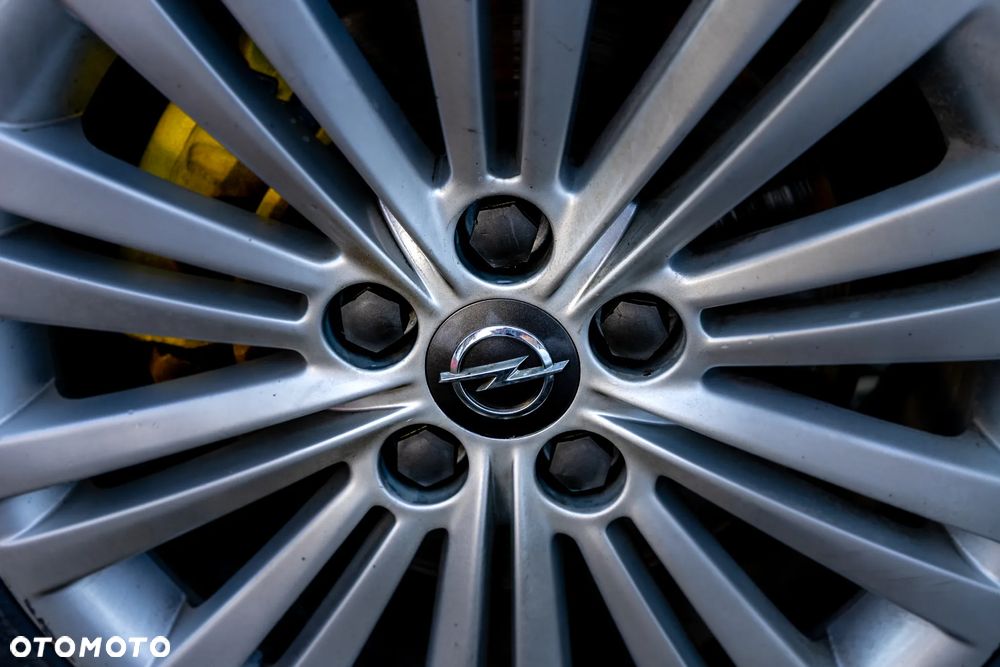 Opel Insignia - 21
