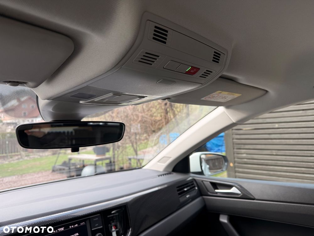 Volkswagen Polo 1.0 MPI Life - 21