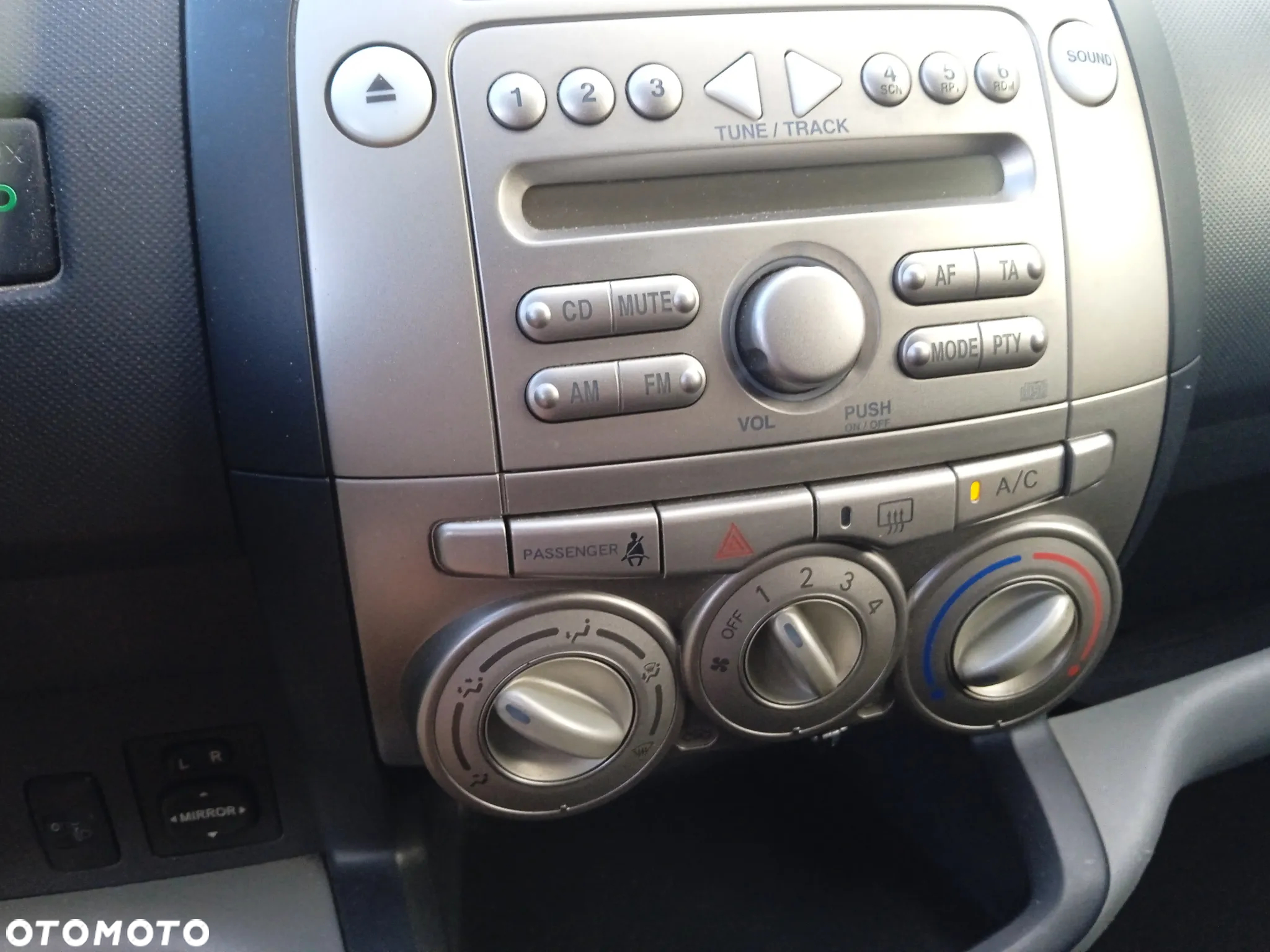 Daihatsu Sirion 1.3 - 7