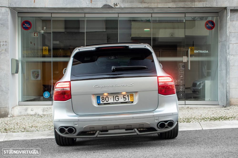 Porsche Cayenne Turbo S - 52