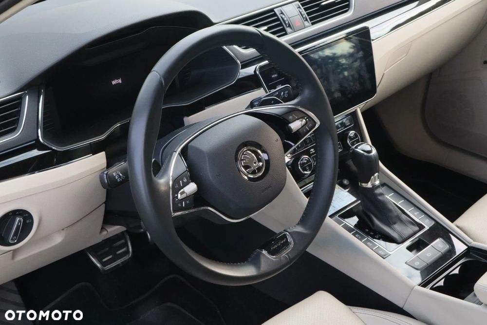 Skoda Superb 2.0 TSI L&K DSG - 19