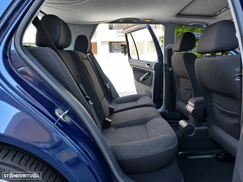 VW Golf 1.9 TDi Highline Aut. - 29