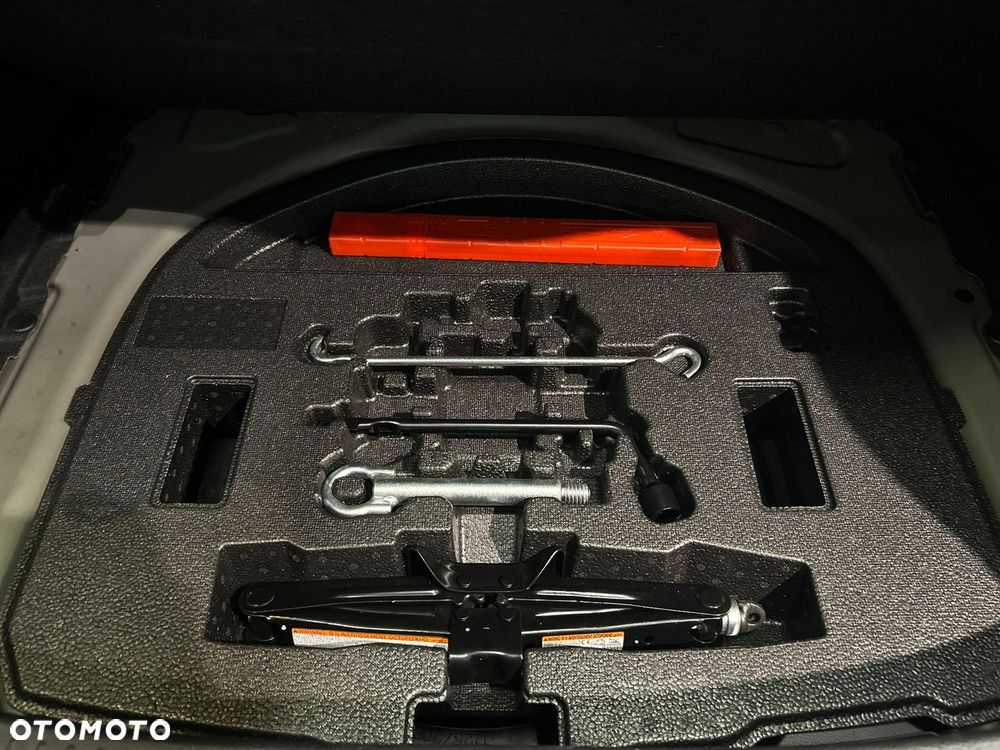 Toyota Corolla 1.8 Hybrid Style - 14