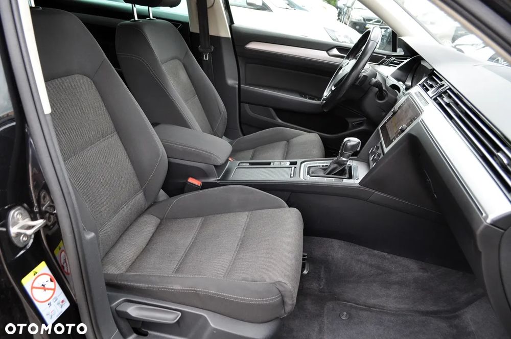 Volkswagen Passat 2.0 TDI BMT Comfortline DSG - 25