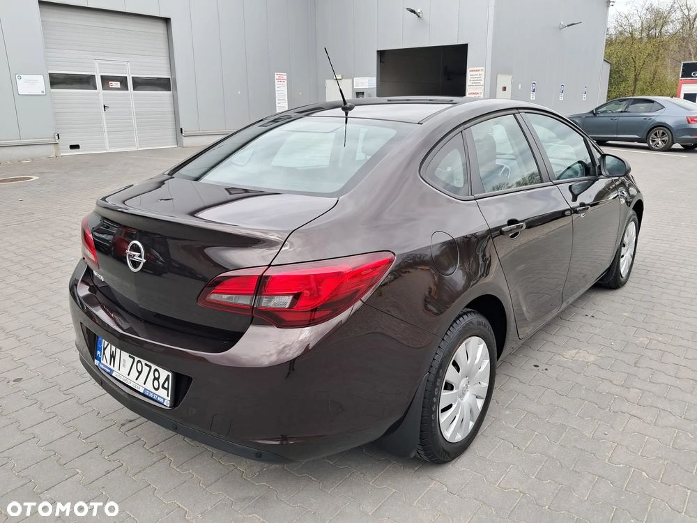 Opel Astra 1.6 Enjoy EU6 - 4