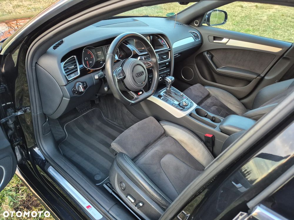 Audi A4 Avant 2.0 TDI DPF clean diesel multitronic S line Sportpaket - 2