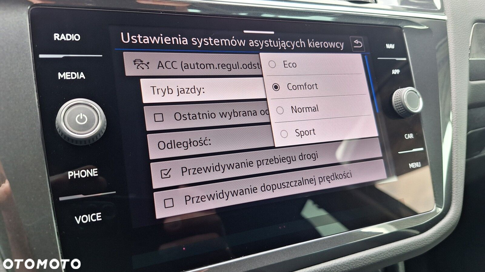 Volkswagen Tiguan 2.0 TDI SCR Urban Sport DSG - 28