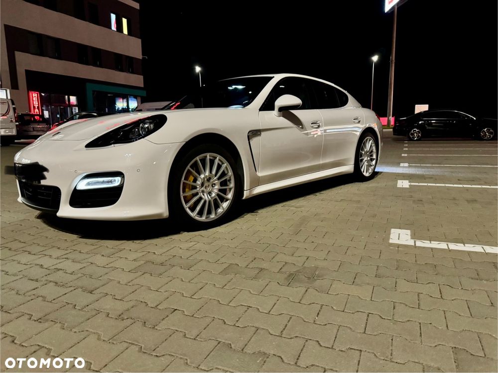 Porsche Panamera Turbo - 2