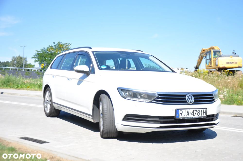 Volkswagen Passat 2.0 TDI SCR Comfortline - 29