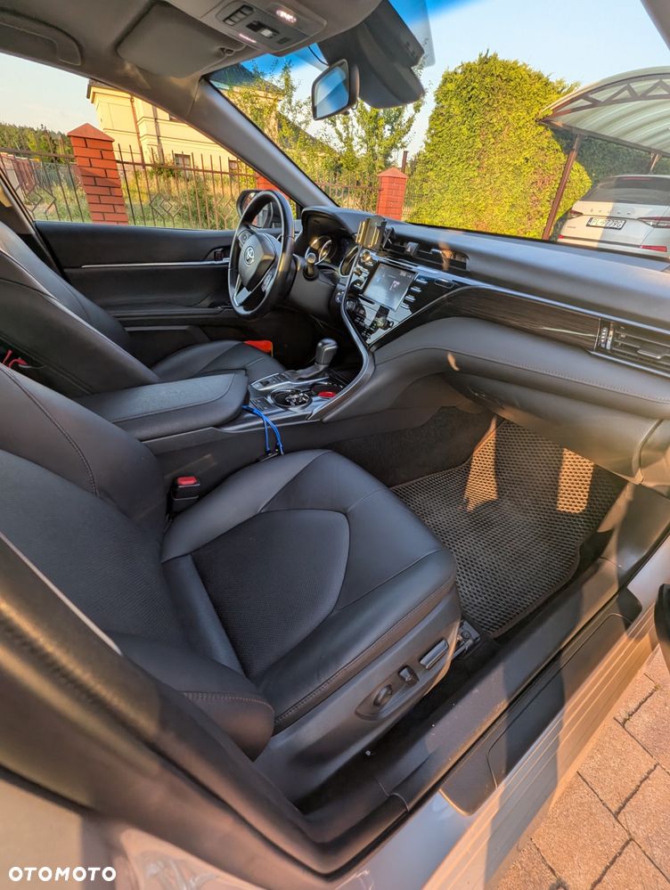 Toyota Camry 2.5 Hybrid Comfort CVT - 8
