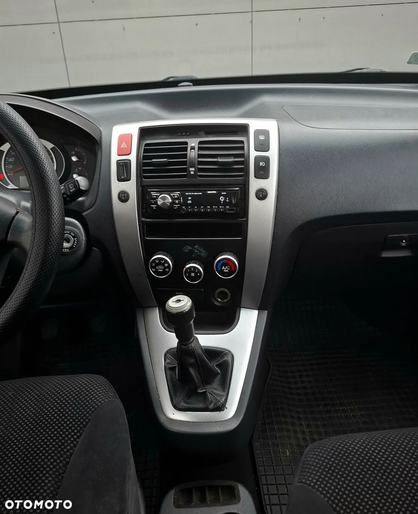 Hyundai Tucson 2.0 Comfort 2WD - 19