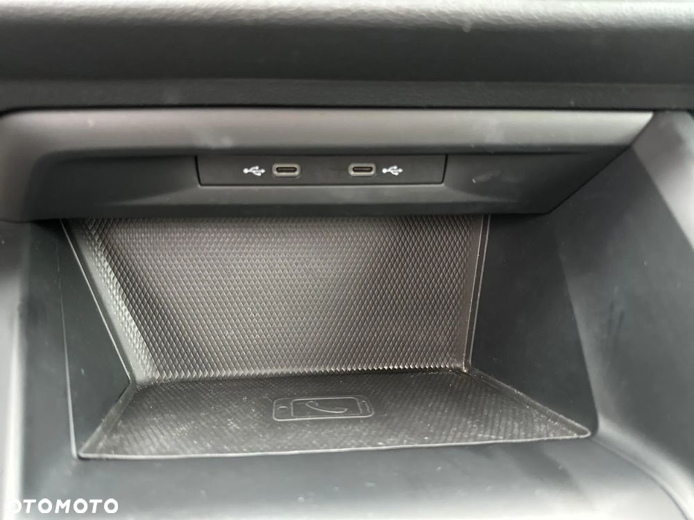 Volkswagen Golf 1.5 TSI BMT Evo Comfortline DSG - 26