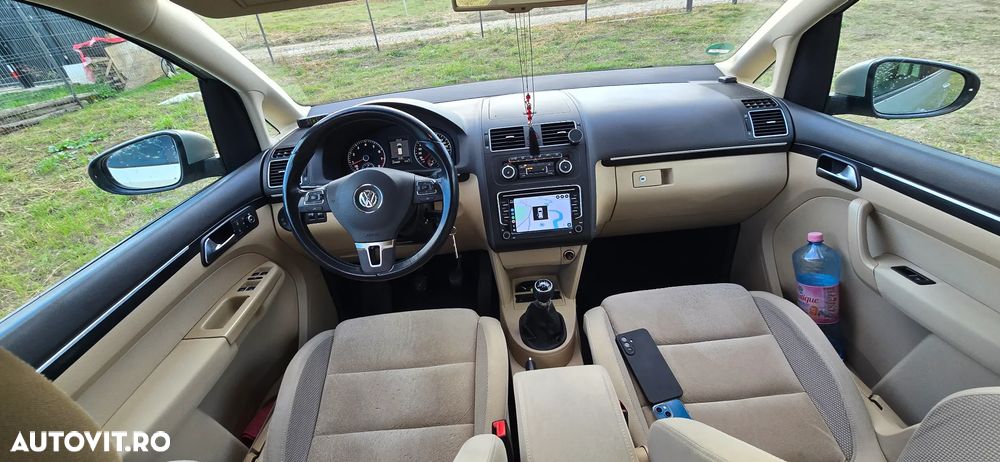 Volkswagen Touran - 6