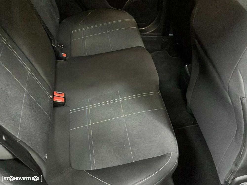 Ford Fiesta - 14