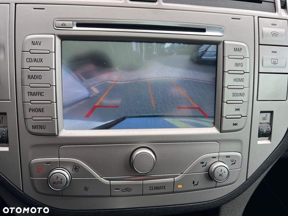 Ford Kuga - 40