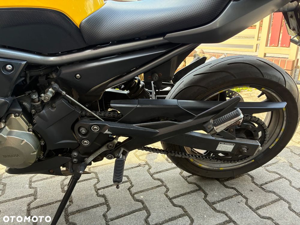 Yamaha XJ - 8