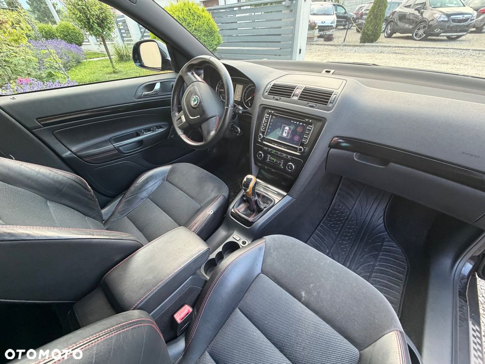 Skoda Octavia 2.0 TDI RS - 6