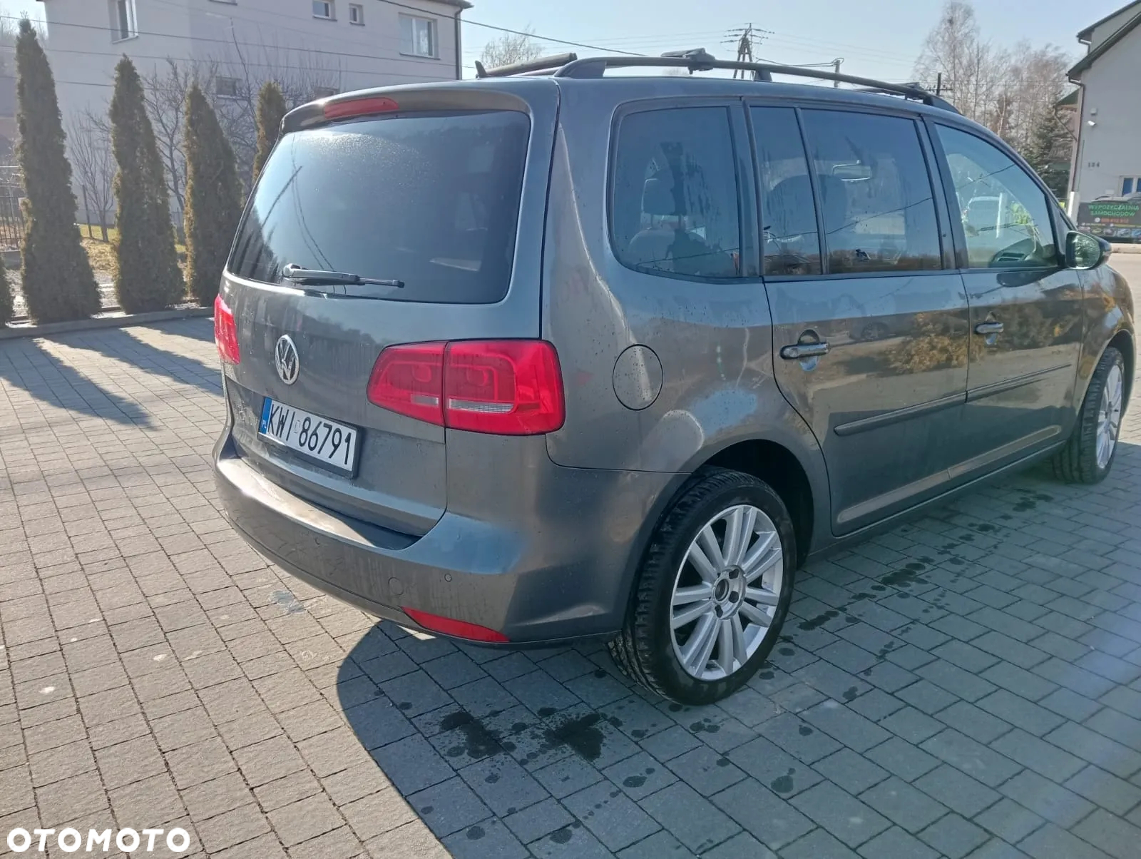 Volkswagen Touran 1.6 TDI DPF Comfortline DSG - 5