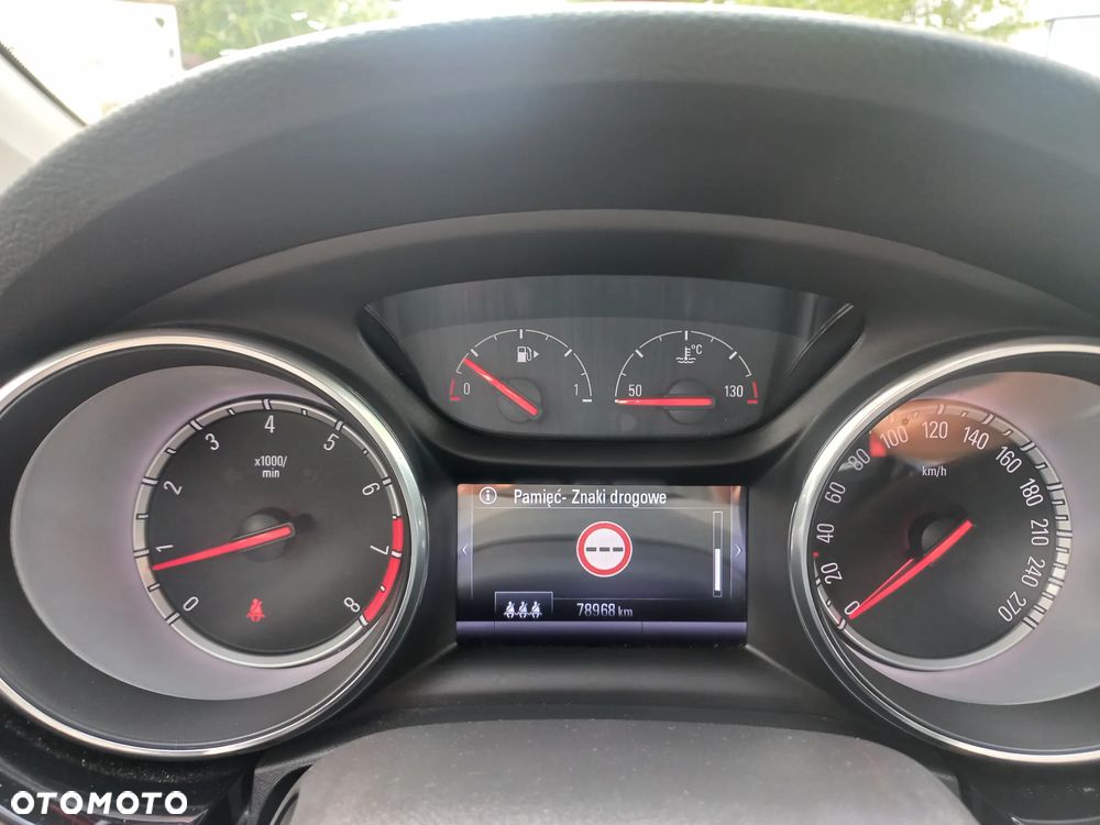 Opel Astra 1.4 Turbo Innovation - 19